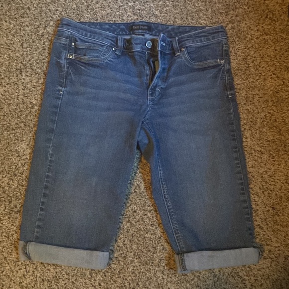 2 White House Black Market Bermuda Shorts - Picture 1 of 6